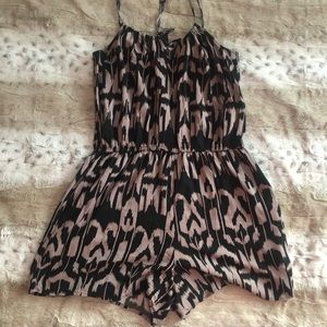 Women Akualani Mauve Neutral Shorts Romper Pockets Medium